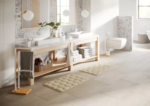 Bisk PURE 07619 álló fehér wc kefe és wc papír tartó fa talppal (07619)