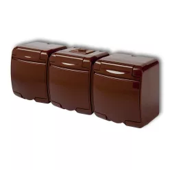   Aquastar földelt csf. dugaszolóaljzat, 3-as, barna IP54 22161B