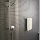 Hansgrohe Croma Select E Multi zuhanyszett zuhanyrúddal 90 cm fehér króm 26590400