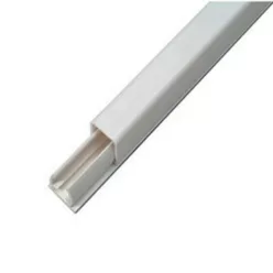   Legrand - Műanyag csatorna 11x10,6mm tetővel fehér öntapadós (030098)