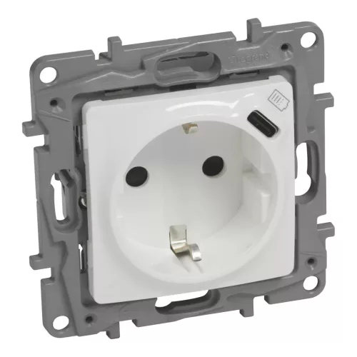 Niloé 2P+F földelt aljzat, USB C-típusú csatlakozóval, fehér (764535)