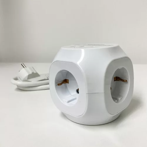 Technik Professional Elosztó Kocka 3 utas 1,5m kábel (1,5mm2) + USB C/A 16A